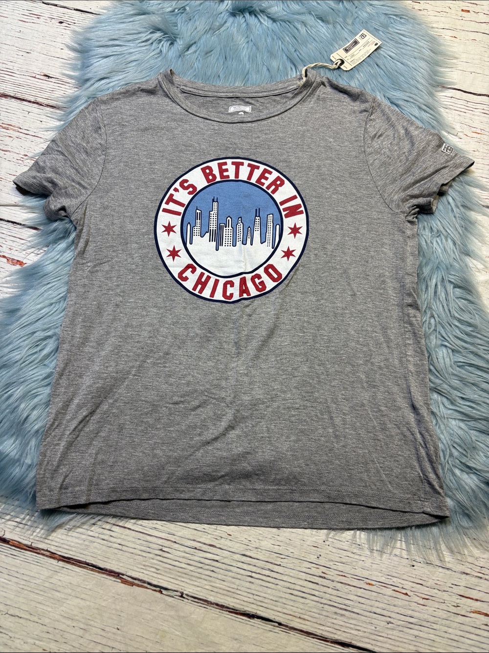 NWT Tailgate Its Better in Chicago Grey Graphic Short Sleeve Jersey Tee sz S